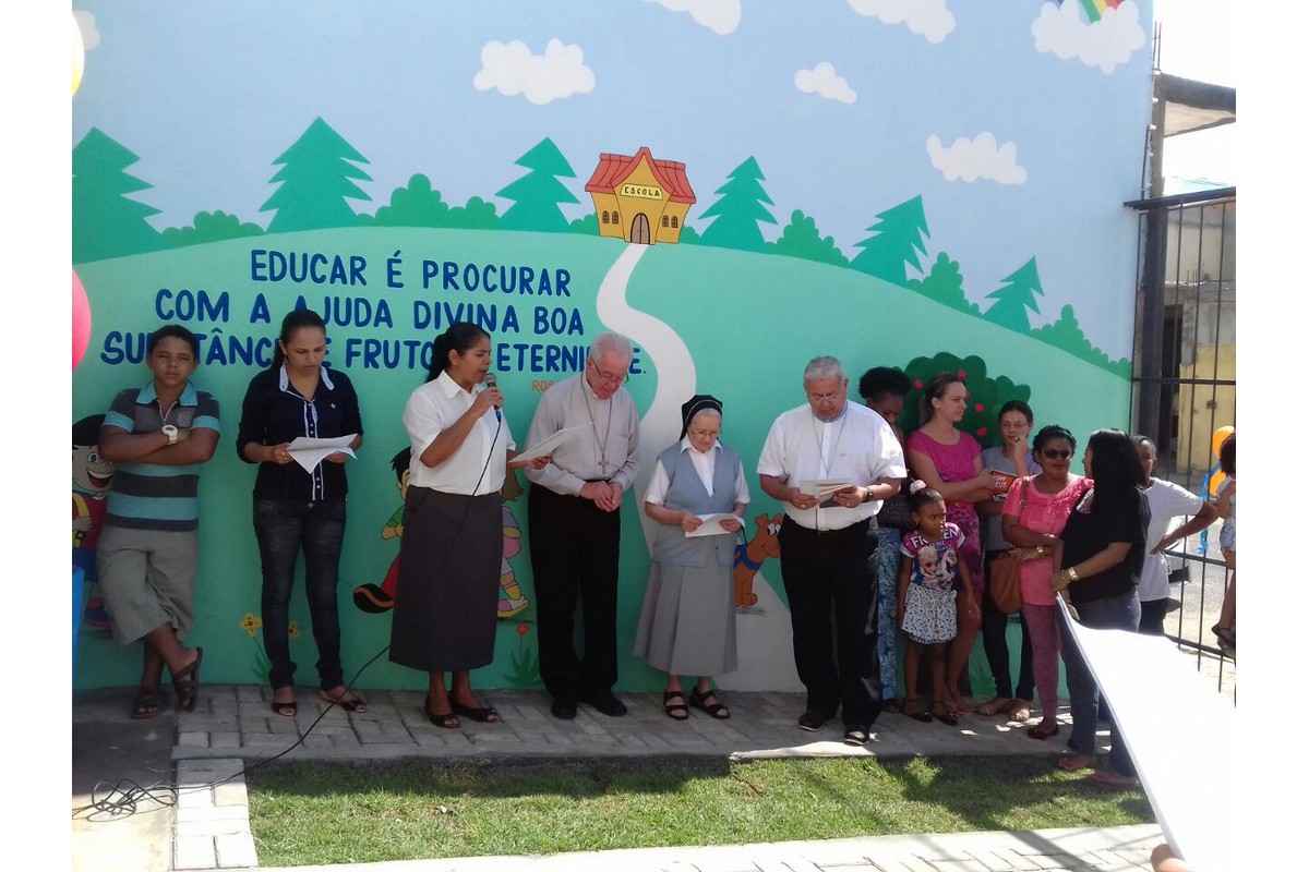 Alagoinhas - Da sinistra: Sr. Marta, S.E. Jaime Mota, Sr. Rosanna e S.E. Paulo Romeu