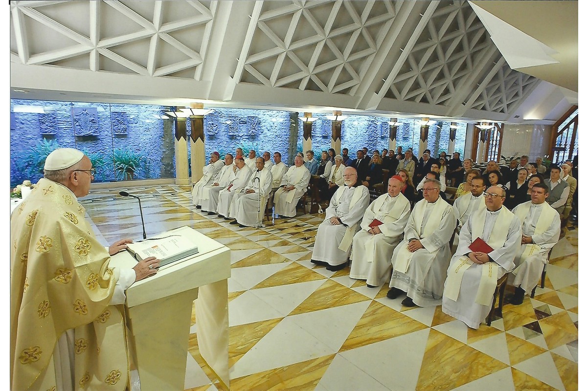 Sr. Stella e Sr. Cecilia alla messa a S. Marta con Papa Francesco