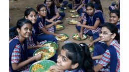 Studenti della Little Flower School (Orissa, India)